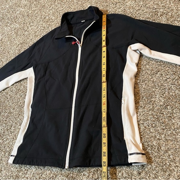 LULULEMON Activewear Top Size 2 - Picture 8 of 10